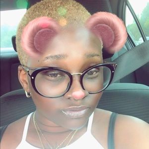 Meet your Posher, Whitni